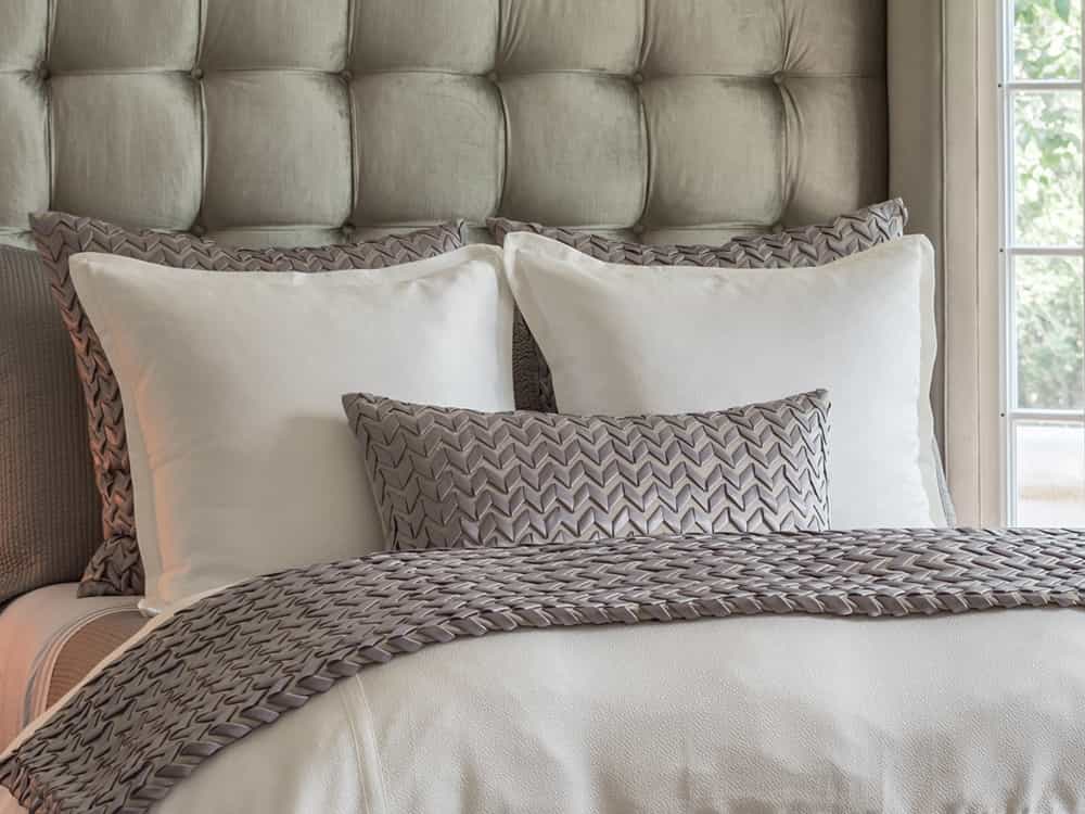 Gia Pillow Cotton & Silk 20x26 Lili Alessandra