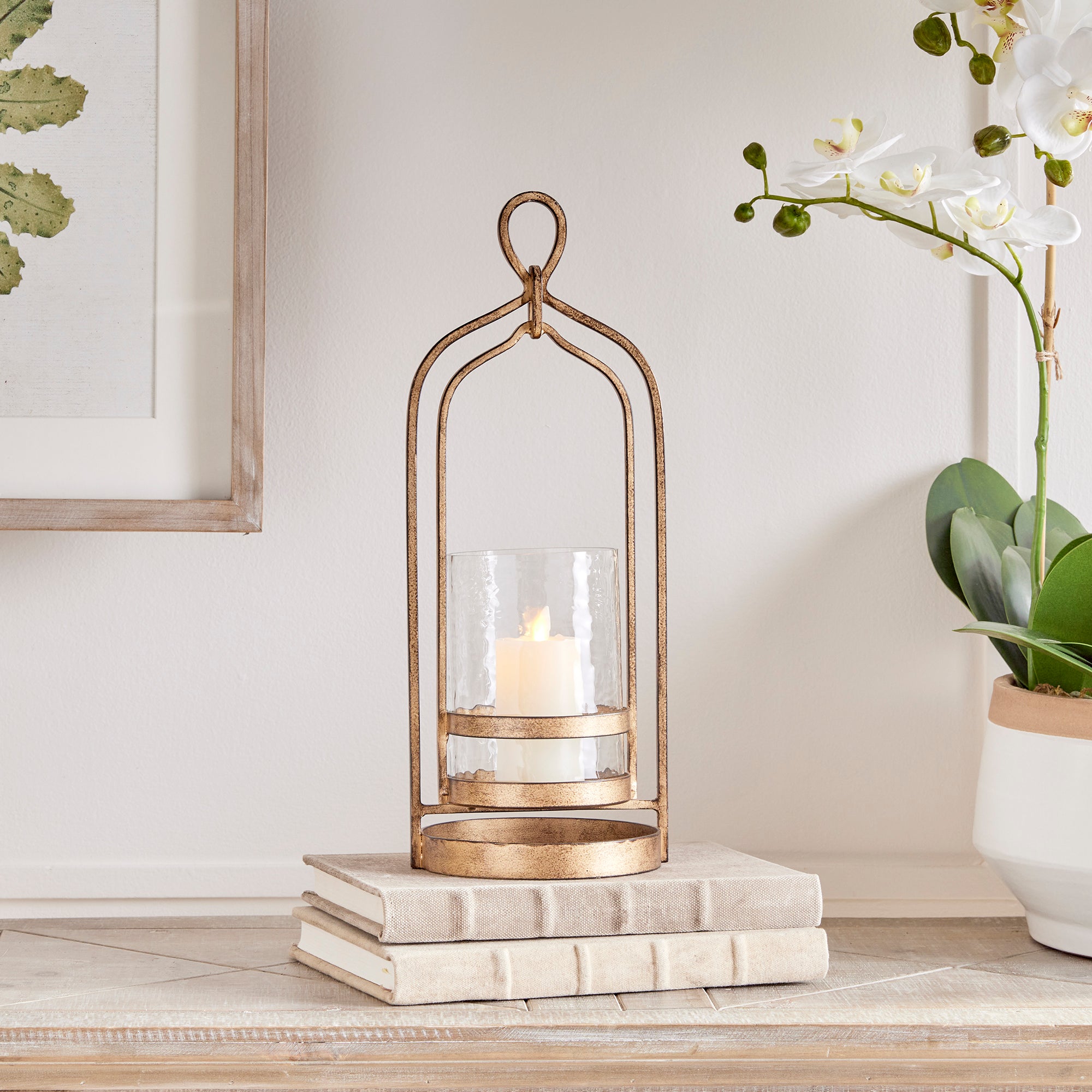 Large Amara gold hurricane with hammered glass