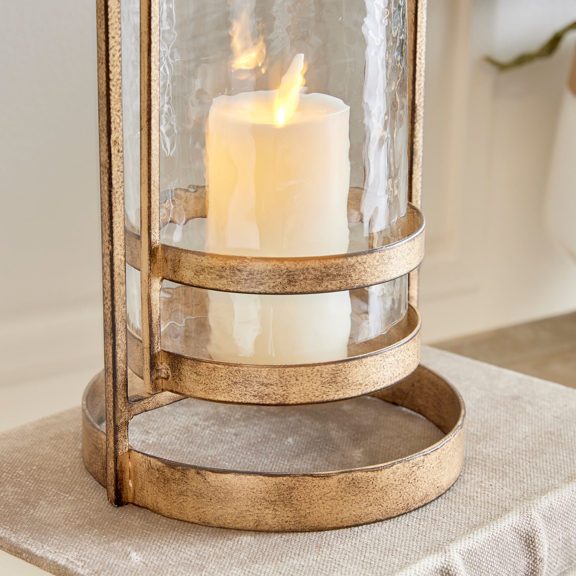 Large Amara gold hurricane with hammered glass