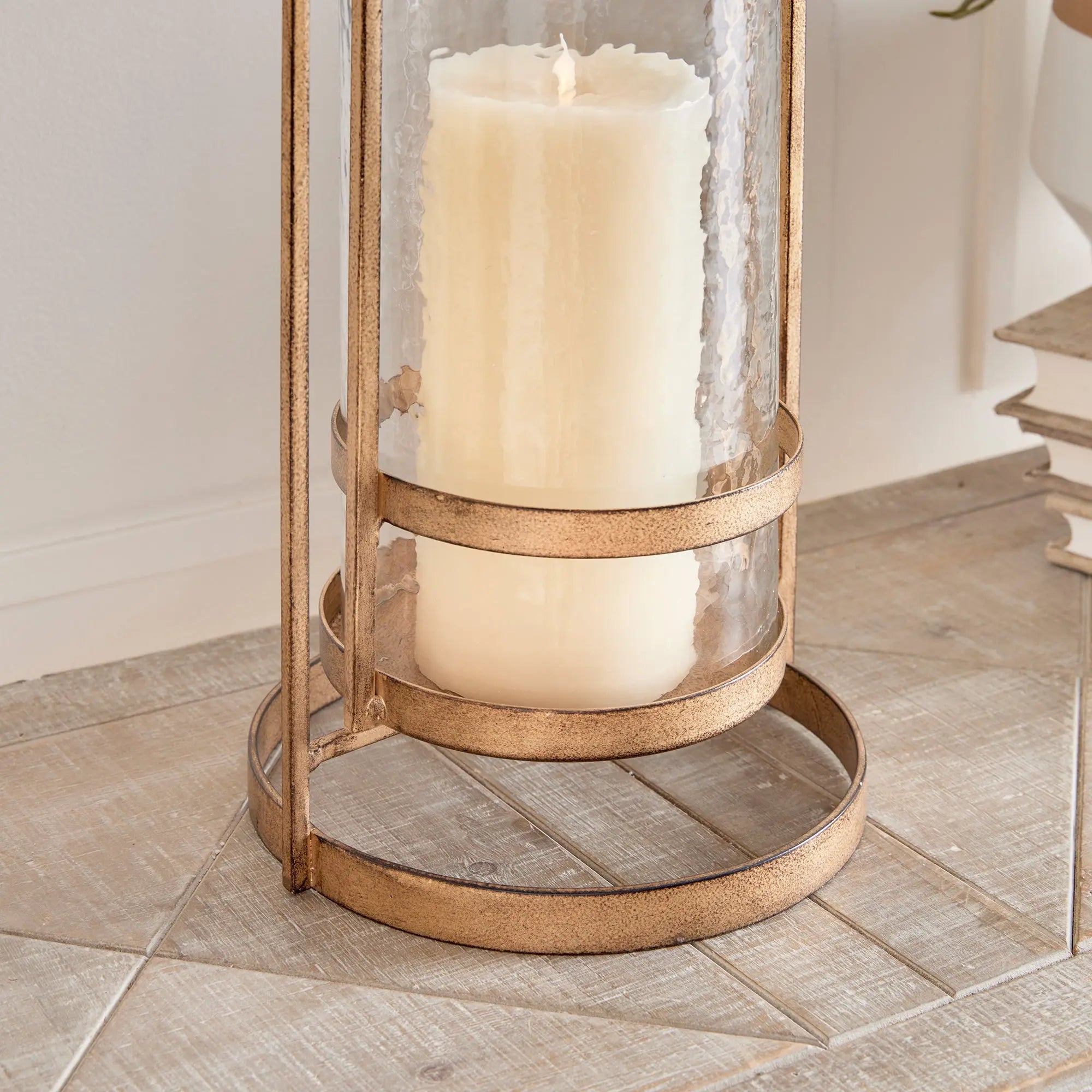 Large Amara gold hurricane with hammered glass