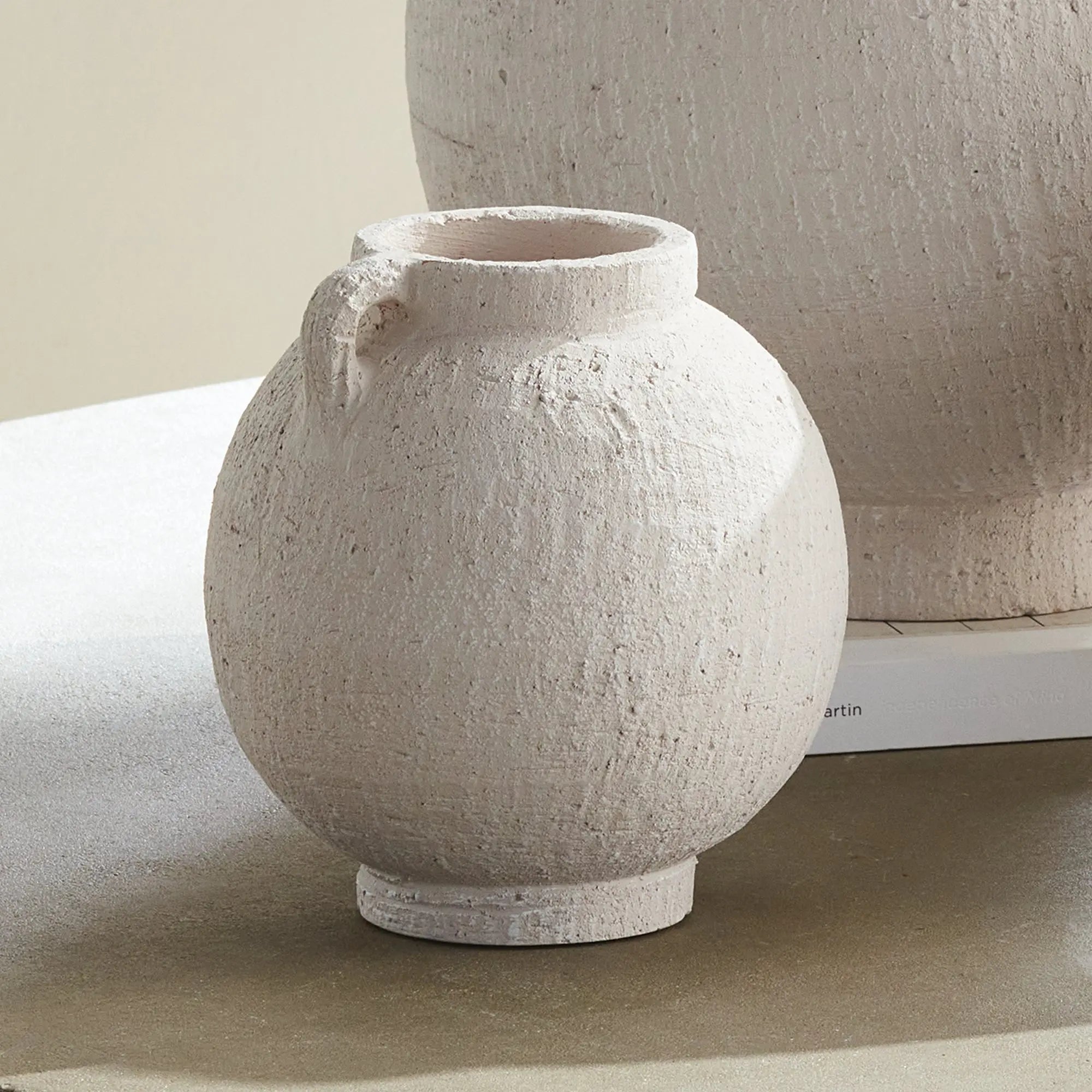 Gianna white terracotta vases – small