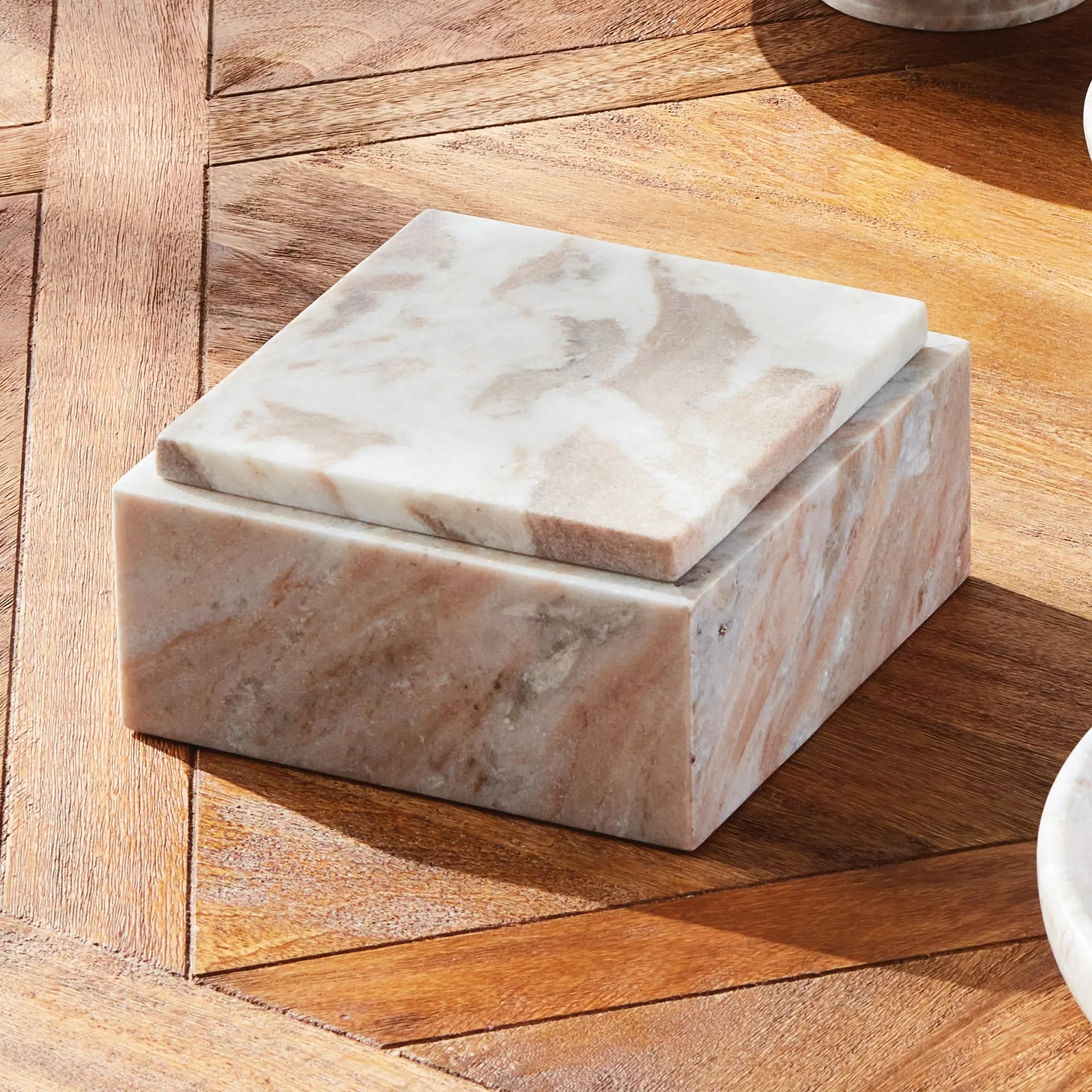 Jaqueline square marble lidded box with natural brown veining - Wide