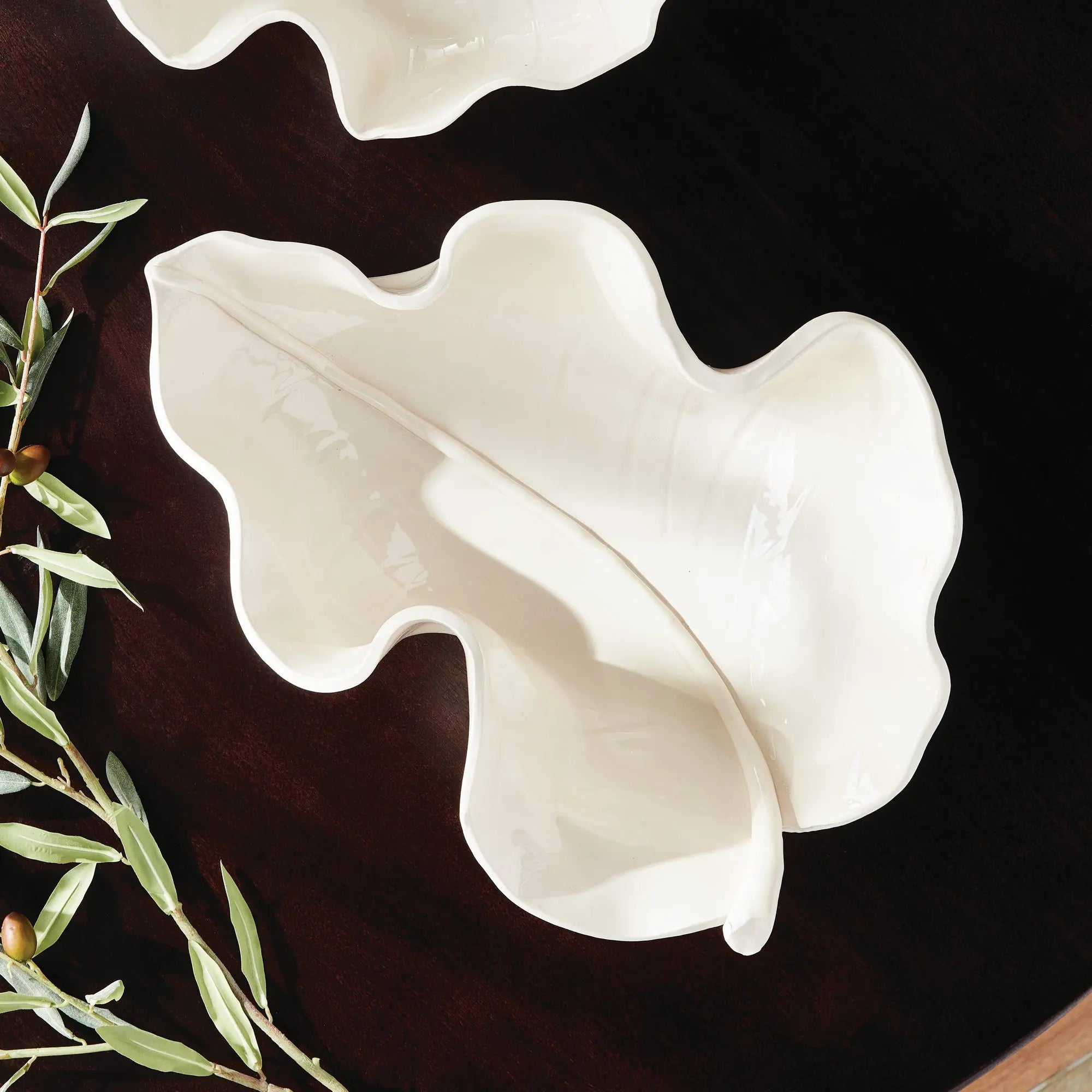 Morciento Leaf Sculpture - LARGE