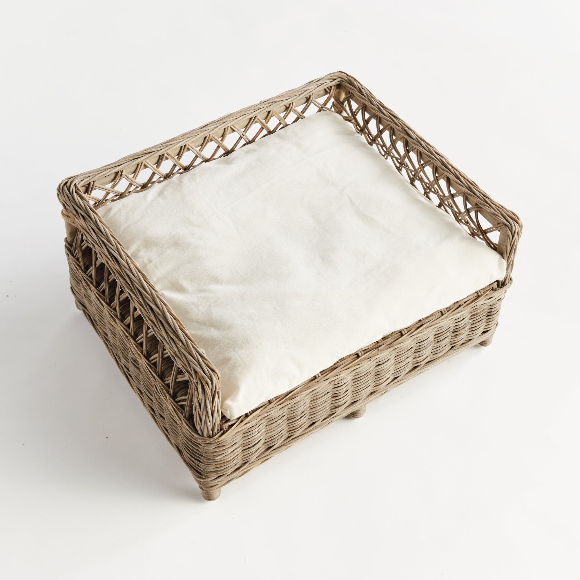 Normandy woven rattan dog bed with gray cushion – Small size