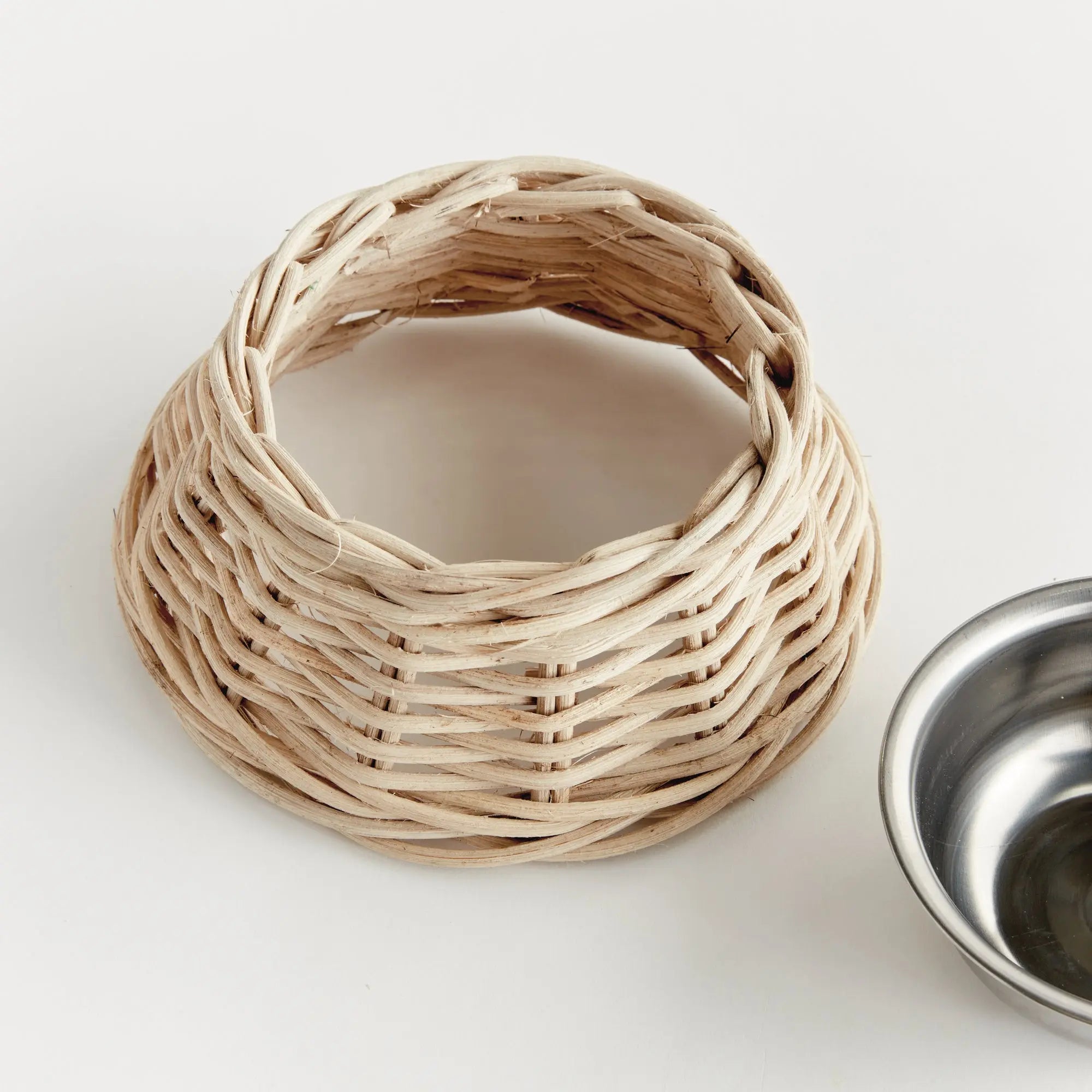 Normandy gray rattan pet bowl with removable stainless steel insert – Small size