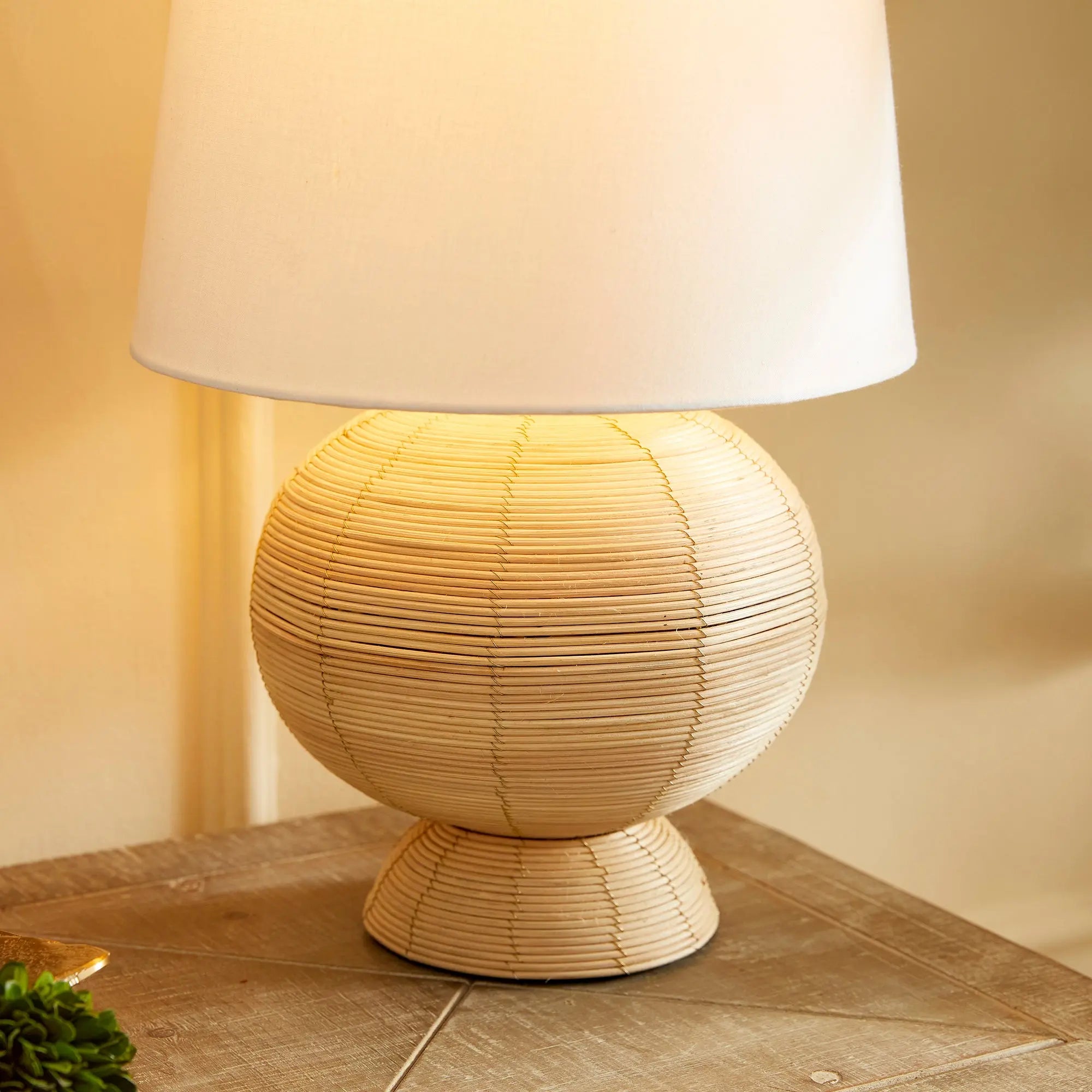 MAYE HOURGLASS LAMP Villa Decor & Design