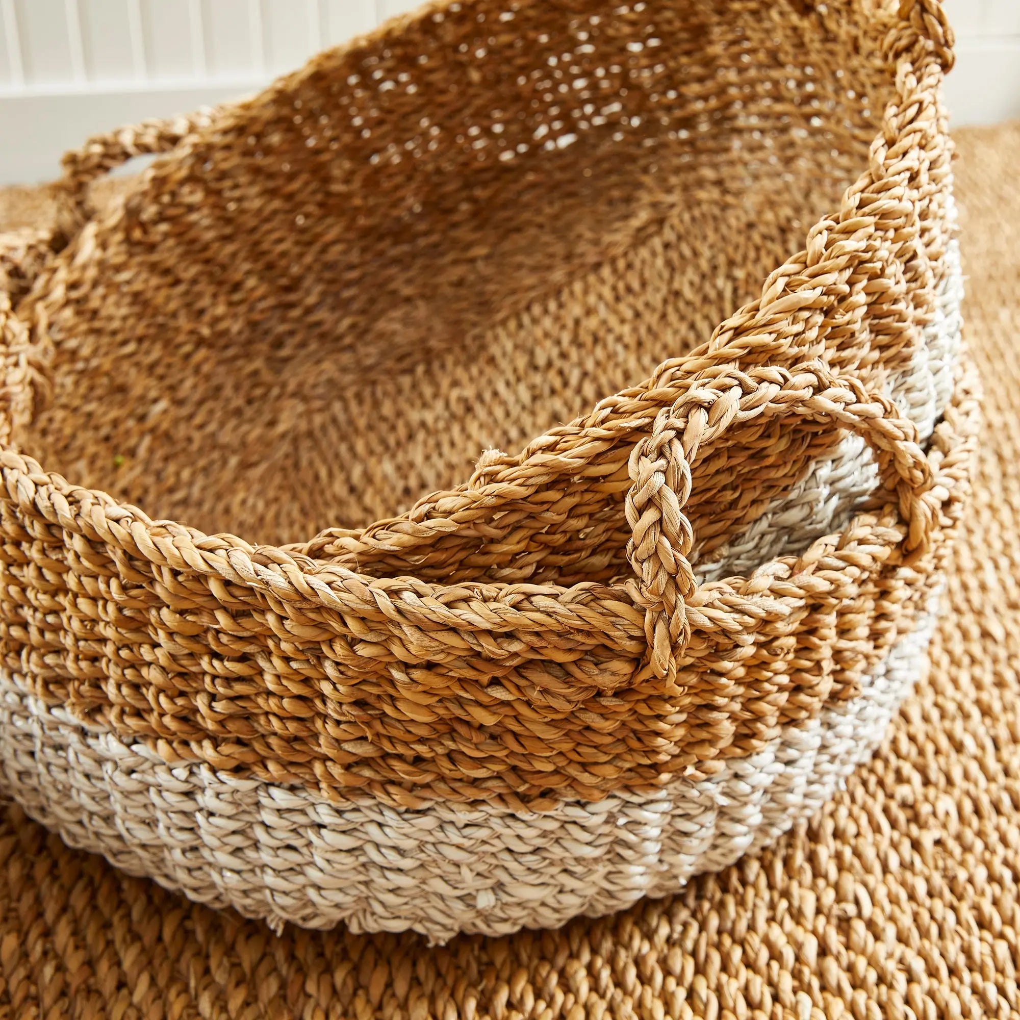 SEAGRASS SHALLOW BASKETS WITH HANDLES, SET OF 3 Villa Decor & Design