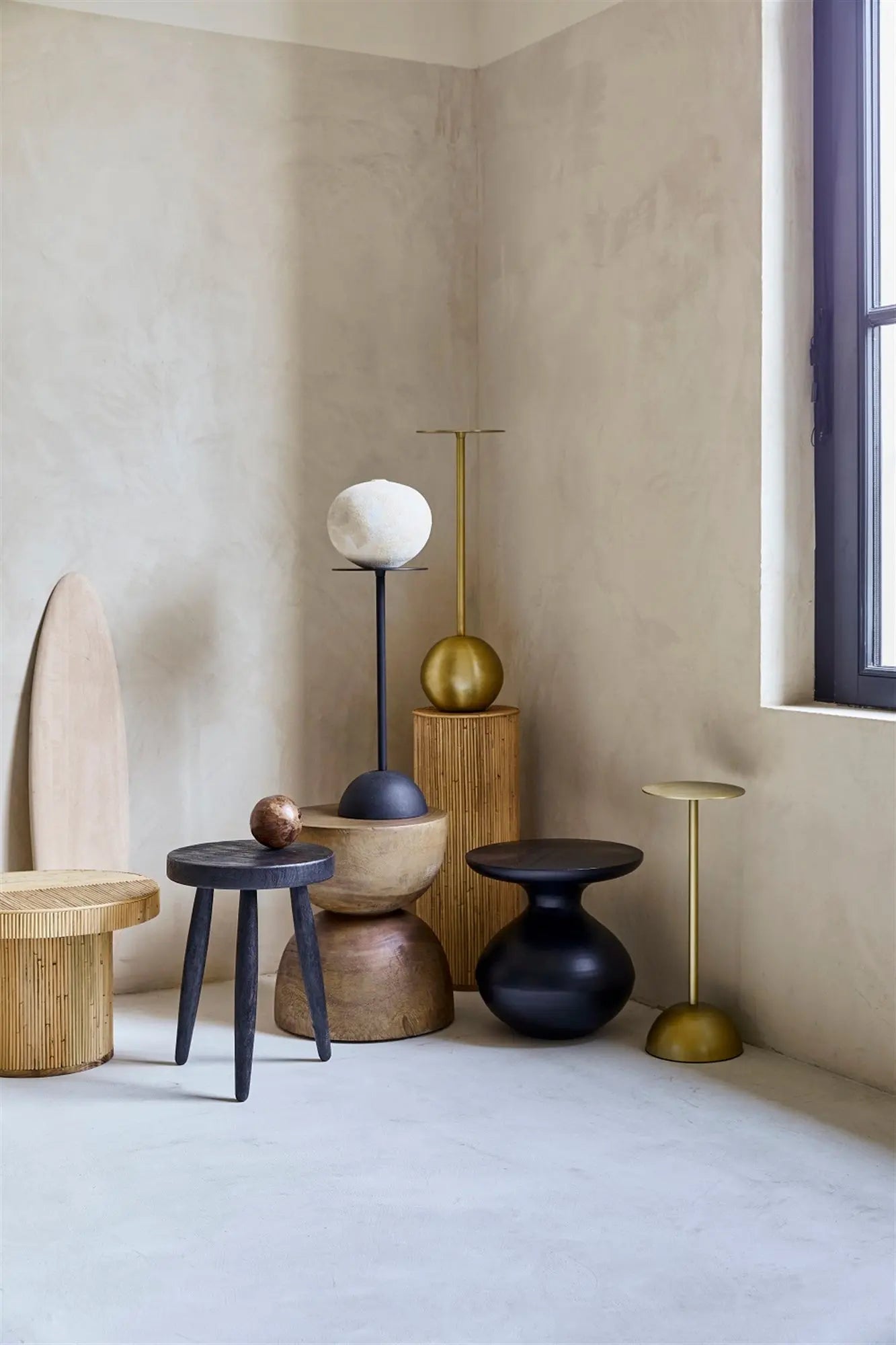 Side Table M Gold - 26" Slender Minimalist Aluminum Pedestal Table - Villa Decor & Design