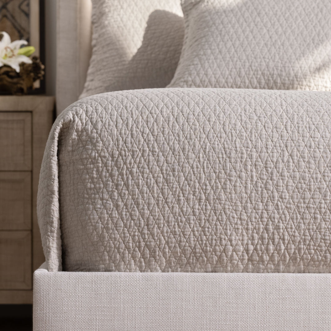 luxury bedding, high thread count bedding, luxury linens