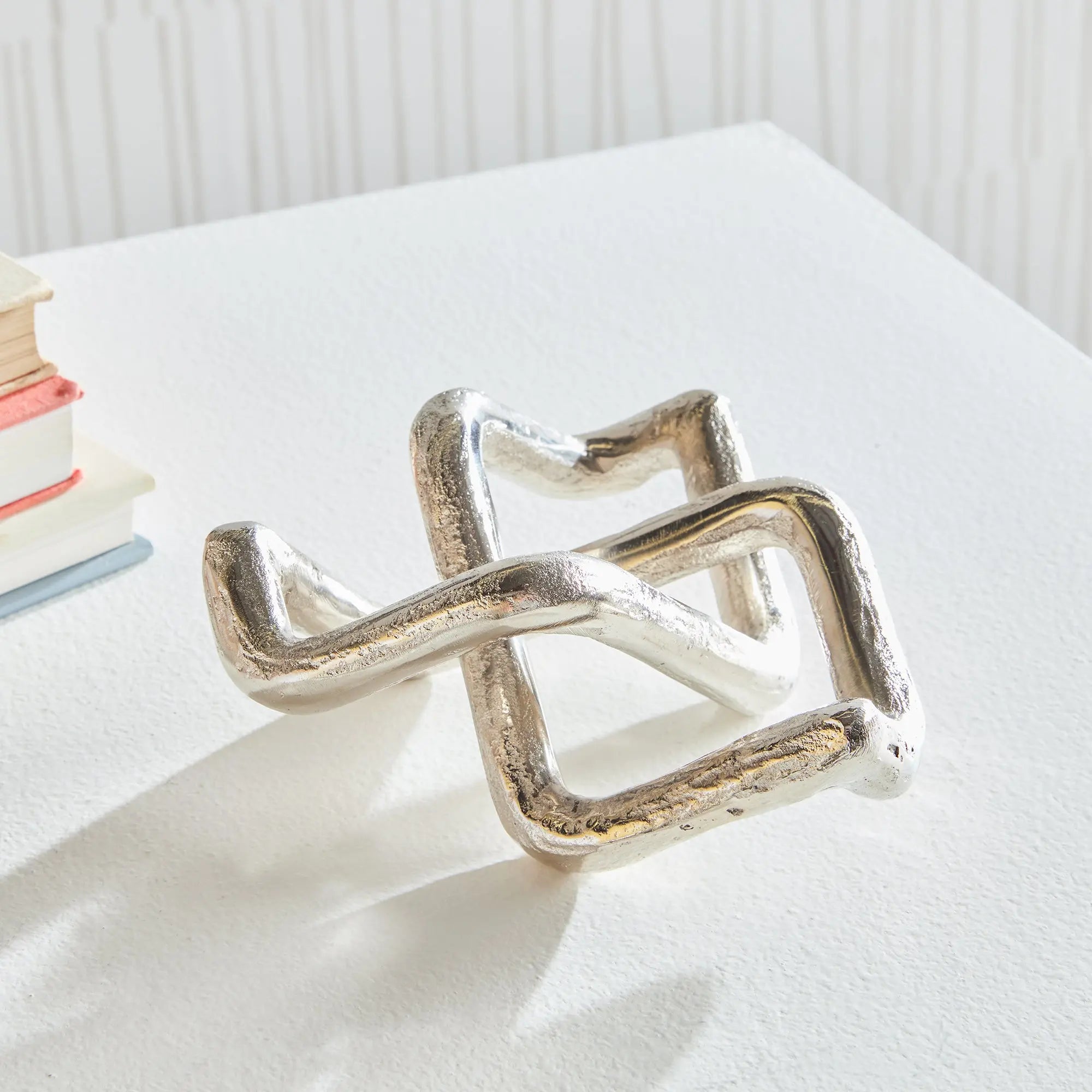 KADE SCULPTURE Villa Decor & Design