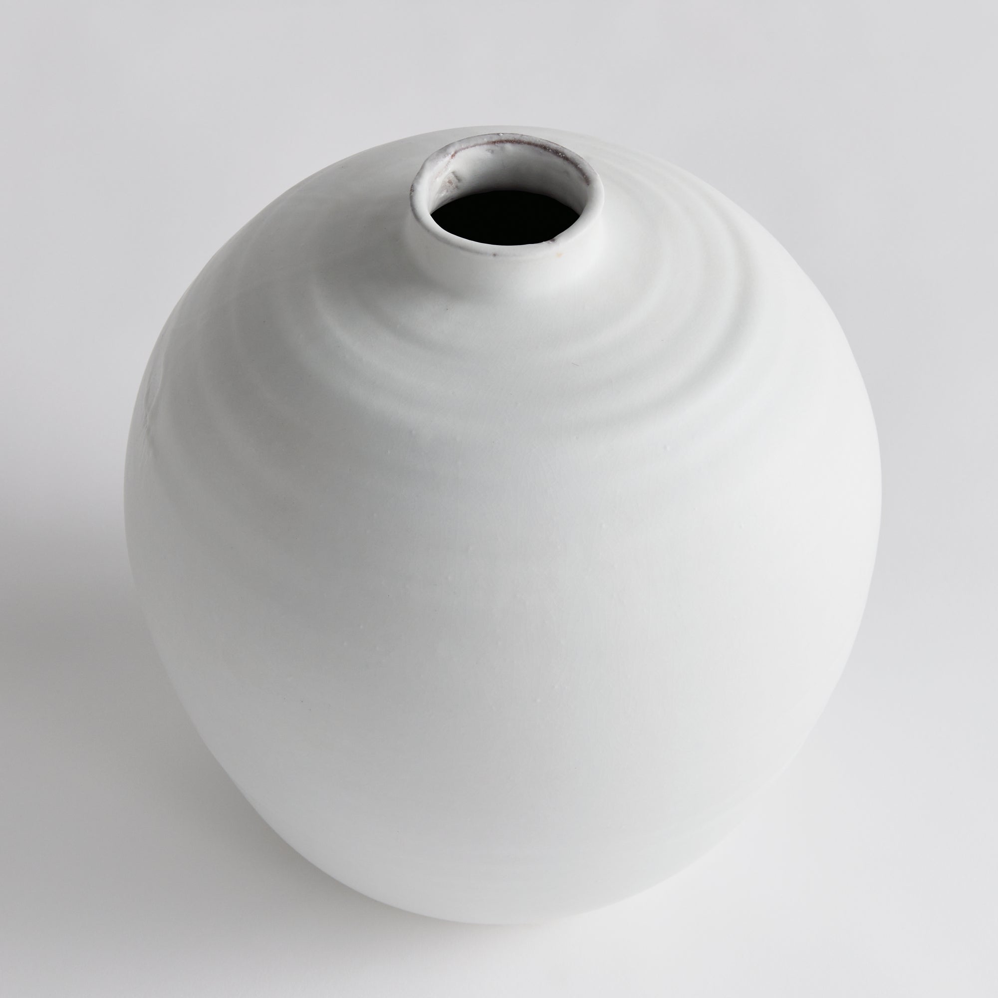Andorra Vase - 13.75"