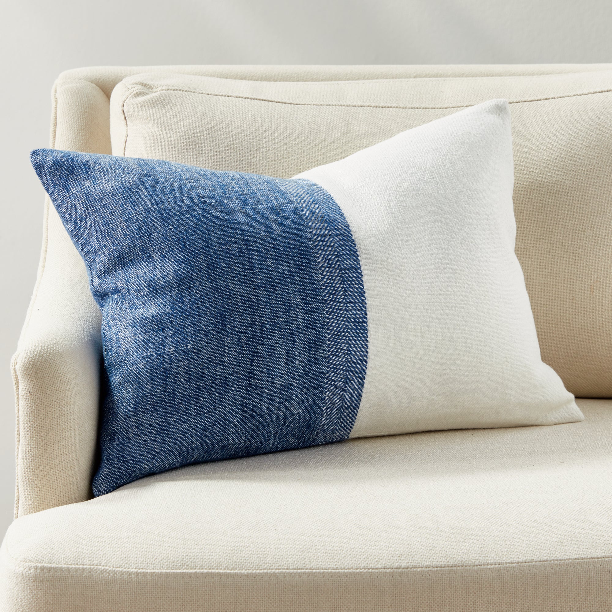 Jules Lumbar Pillow - 14" x 20"