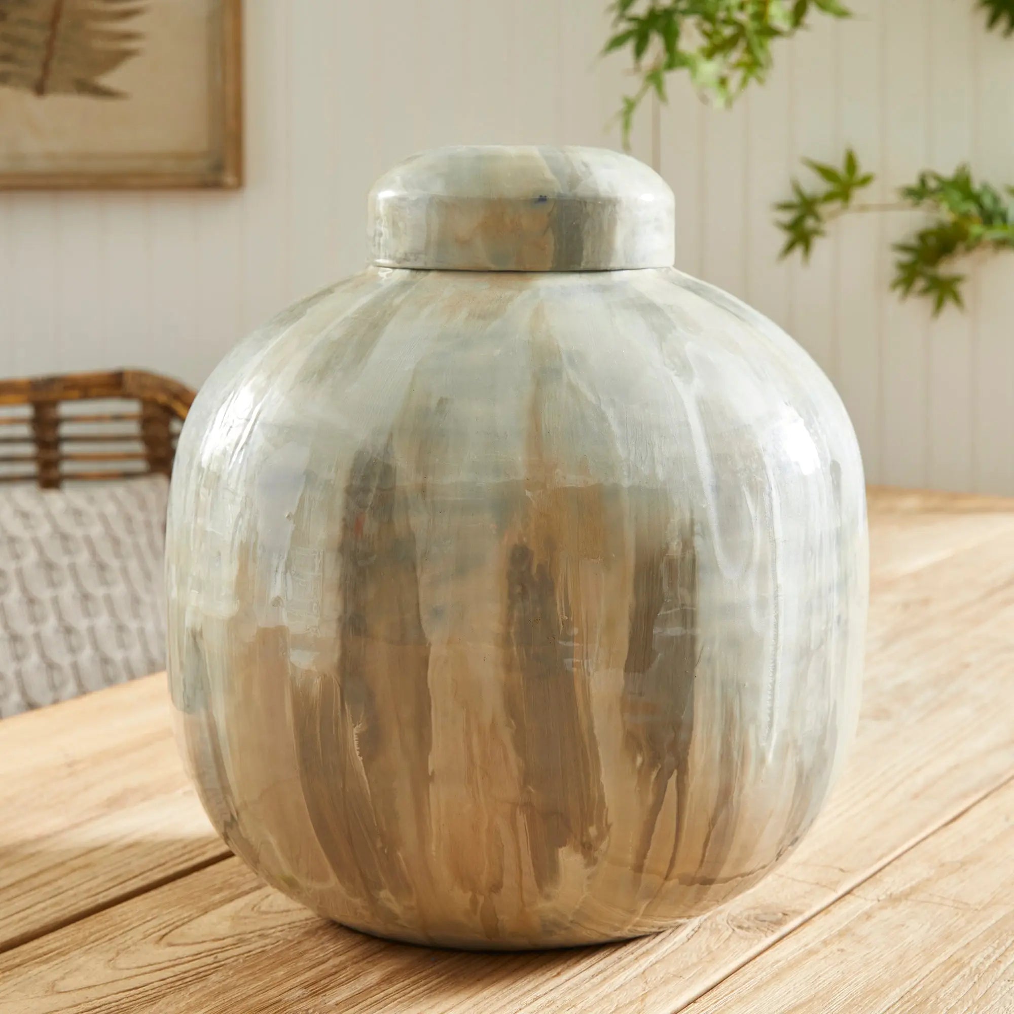ALMETA LIDDED URN Villa Decor & Design