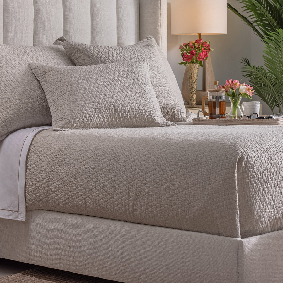 luxury bedding, high thread count bedding, luxury linens