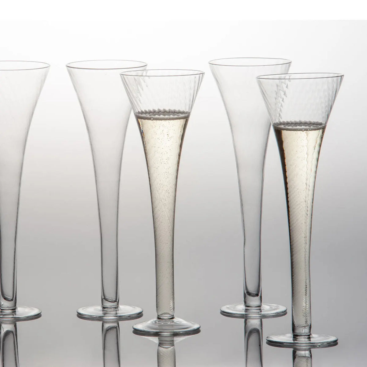 Champagne Flute, Optic Design ??? Villa Decor & Design